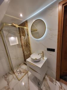 Ένα μπάνιο στο Apartamenty Gubalowski Las +23 φωτογραφίες