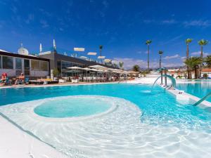 Bazén v ubytování eó Suite Hotel Jardin Dorado nebo v jeho okolí