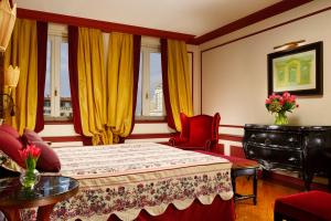 Postel nebo postele na pokoji v ubytování Santa Maria Novella - WTB Hotels