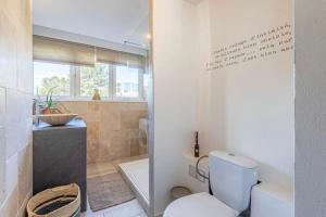 Vannituba majutusasutuses Le calme et le confort des Sorbiers +15 fotot