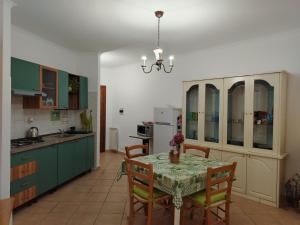 A kitchen or kitchenette at Casa dell'orso