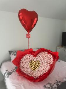 Postel nebo postele na pokoji v ubytování Infinity + 18 fotografií