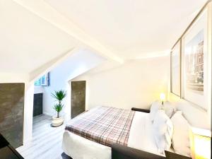 En eller flere senge i et værelse på Èrsextius, GGB3, Nice