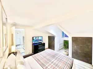 Et tv og/eller underholdning på Èrsextius, GGB3, Nice