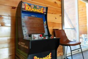 Φωτογραφία από το άλμπουμ του Indoor Pool, Volleyball Beach, Mountain View, Luxury σε Gatlinburg +96 φωτογραφίες