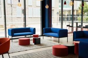 All Suites Appart Hôtel et Hôtel - Paris 13 - Porte d'Italie的休息区