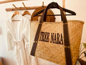 Tree nara garden houes kohlarn的证书、奖牌、标识或其他文件