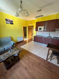 Kuchyň nebo kuchyňský kout v ubytování Apartamentos Helenias