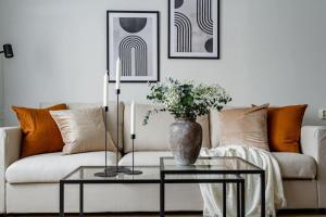 พื้นที่นั่งเล่นของ Practical flat in vibrant SoFo, construction work