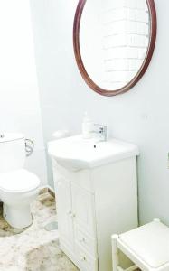 Afbeelding uit fotogalerij van Hostal El Castillo Alcala De Guadaira in Alcalá de Guadaira