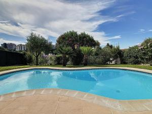 Bazén v ubytovaní Villa Paradiso, logement avec piscine, Nice Nord alebo v jeho blízkosti