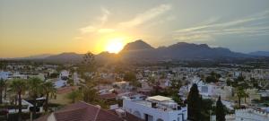 A general mountain view or a mountain view taken from Az apartmant
