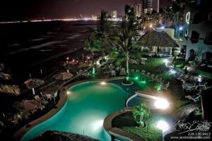 Bazén v ubytování Playa Caracol Hotel & Spa nebo v jeho okolí