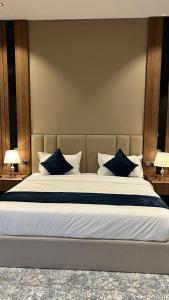 Fotografie z fotogalerie ubytování مشارف الخميس للشقق المخدومة v destinaci Khamis Mushayt