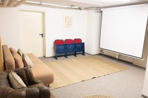 Posezení v ubytování raum life - Vintage Loft - Heimkino Netflix - 2x privat Parkplätze