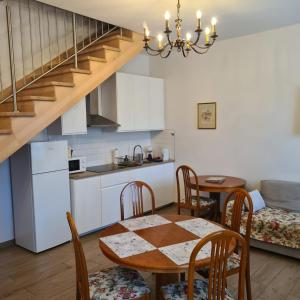 Kuchyň nebo kuchyňský kout v ubytování Villa Musik - apartments in historical Villa , Baden