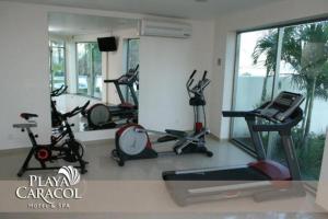 Fitness centrum a/nebo fitness zařízení v ubytování Playa Caracol Hotel & Spa