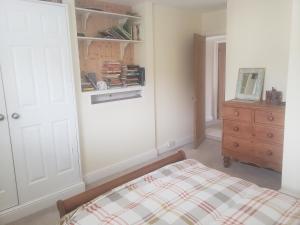 Ένα ή περισσότερα κρεβάτια σε δωμάτιο στο Spacious, private room