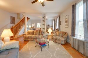 Gambar di galeri bagi The Hendrick House about 16 Mi to Sebago Lake! di Cornish