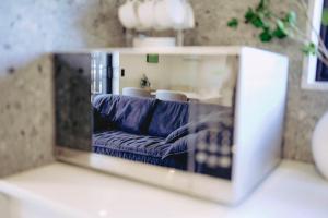 Postel nebo postele na pokoji v ubytování CBD Contemporary Comfort Townhouse 2 Bed 2Bath