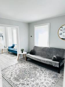 Gallery image of Cozy 2BR House Near Centre with Patio, BBQ, Backyard, and Netflix in Peterborough