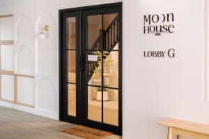 Afbeelding uit fotogalerij van Moon House BKK Room 3A in Bangna