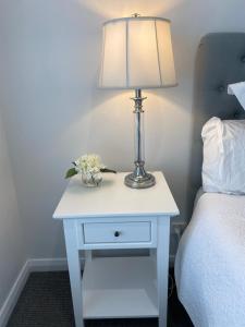 Gallery image of Hamptons Luxury in Aberglasslyn