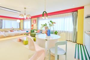 Postel nebo postele na pokoji v ubytování 寅ホテル 御徒町 TORA HOTEL Okachimachi