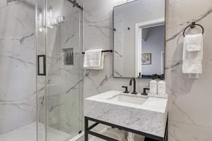 Bagno di Stardust Big Bend Luxury A-Frame#10 with a fab view
