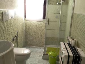 Um banheiro em B&B Is Pranus a Mari Casa Privata
