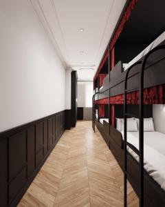 pasillo de una habitación compartida con literas en Hangzhou Jianzhi Erqi Youth Hostel Xihu Branch, en Hangzhou
