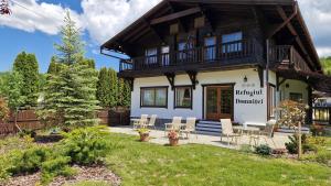 Budova, kde se penzion nachází + 133 fotografií