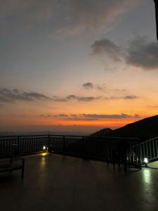 Alba o tramonto visti dall'interno della casa vacanze o dai dintorni