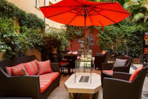 Posezení v ubytování 47 Boutique Hotel