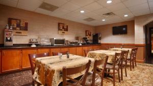 Kuchyň nebo kuchyňský kout v ubytování Best Western Plus Graham Inn