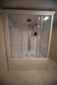 Ένα μπάνιο στο Grand İtimat Hotel +45 φωτογραφίες