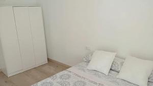 Postel nebo postele na pokoji v ubytování Comfortable apartment in La Ràpita 52 m² with terrace