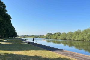 Naturlandskabet i nærheden af lejligheden
