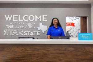 Hosté ubytování Hampton Inn & Suites Brenham + 37 fotografií