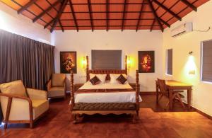 SandalMist Resort and Spa客房内的一张或多张床位