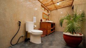 Bilik mandi di Rumah Bambu Gladek Satu +36 gambar