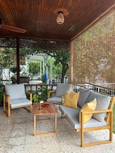 Posezení v ubytování Villa S - Wonderful Holiday Home on the Beach + 66 fotografií