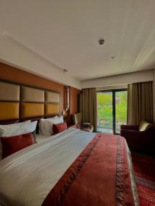 Cama ou camas em um quarto em Sile Gonen Hotel