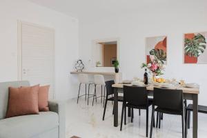 Posezení v ubytování Spinola Court 2bed W Pool And Parking By Homely
