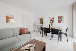 Posezení v ubytování Spinola Court 2bed W Pool And Parking By Homely