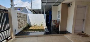 Kawasan patio atau luaran di Homestay Syariah Studio A50 Panjalu