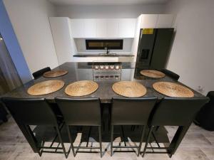 Fotografie z fotogalerie ubytování Los Cosos Mansion - Sleep 6 v destinaci Palm-Eagle Beach