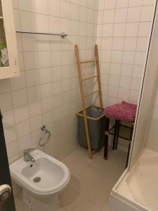 Et badeværelse på Santuário SOS Animal + 51 billeder