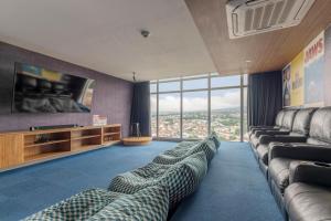 Χώρος καθιστικού στο Vista Verde iFreses, 2nd floor! AC, TV and Pool