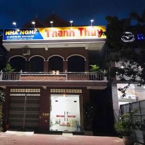 a store with a thank you sign on top of it at Nhà Nghỉ Thanh Thủy in Xã Phước Lễ